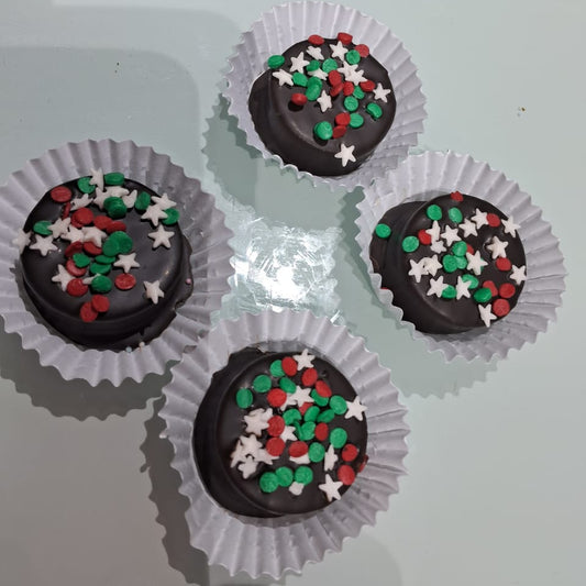 Mini Alfajores Navideños Bañados en Chocolate – Pack de 12 🍫✨